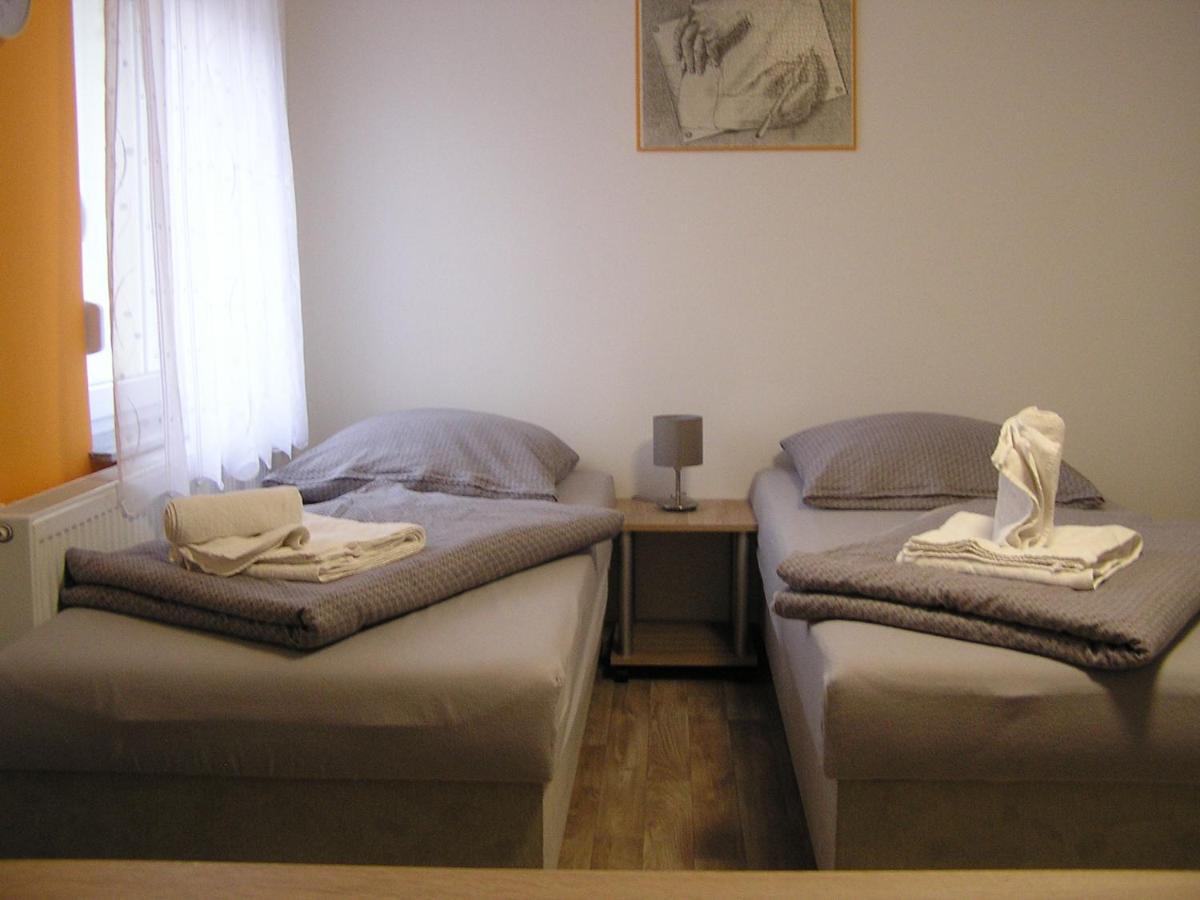 Haus Thomas II Apartment เนาม์บวร์ก ภายนอก รูปภาพ
